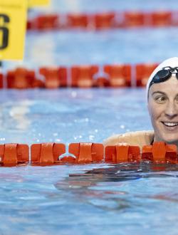 Charlotte Bonnet championne d'Europe du 100 m 4 nages